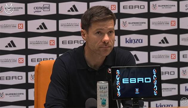 开云体育登录-阿隆索：西蒙尼的行为不是一个优秀的体育人士该有的