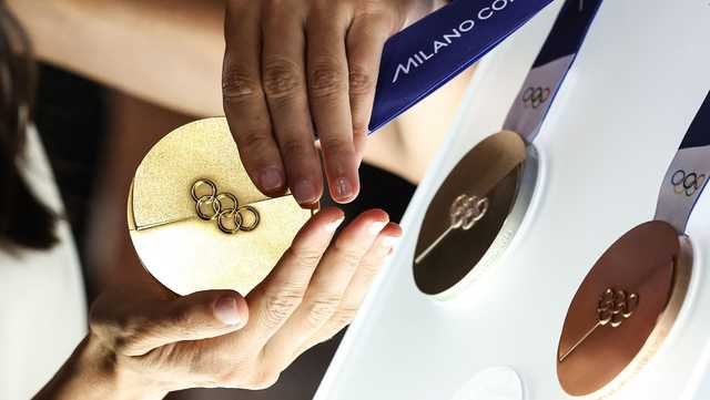 开云体育中国-2026冬奥奖牌造价创纪录，金牌值2300美元银牌1400美元|冬奥会|巴黎奥运会|米兰冬奥|米兰冬奥会|米兰_新浪体育_新浪新闻