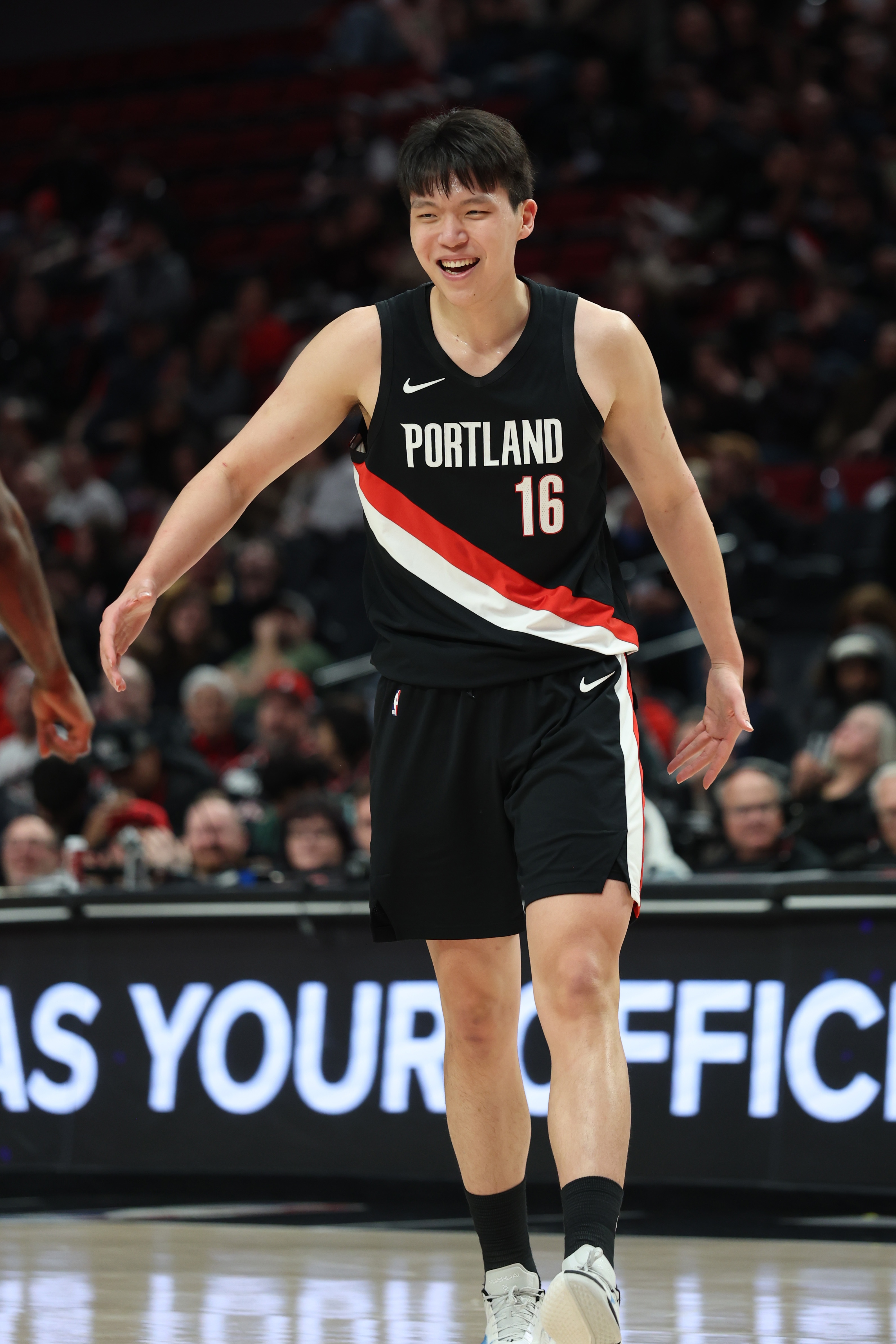 开云体育登录-拓媒：希望杨瀚森在常规赛最后一场对国王时能打40分钟